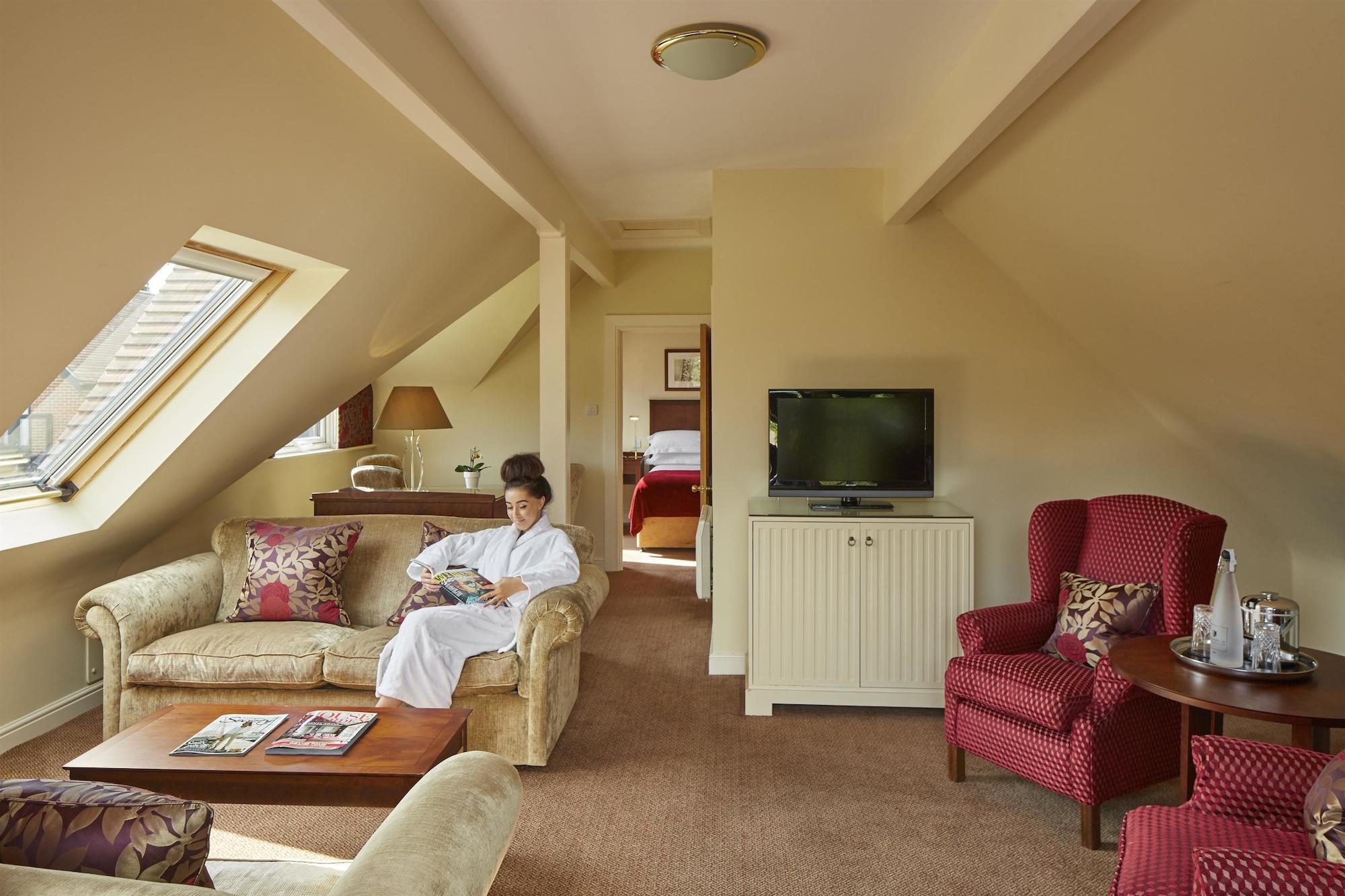 Macdonald Elmers Court Hotel Lymington Exterior foto